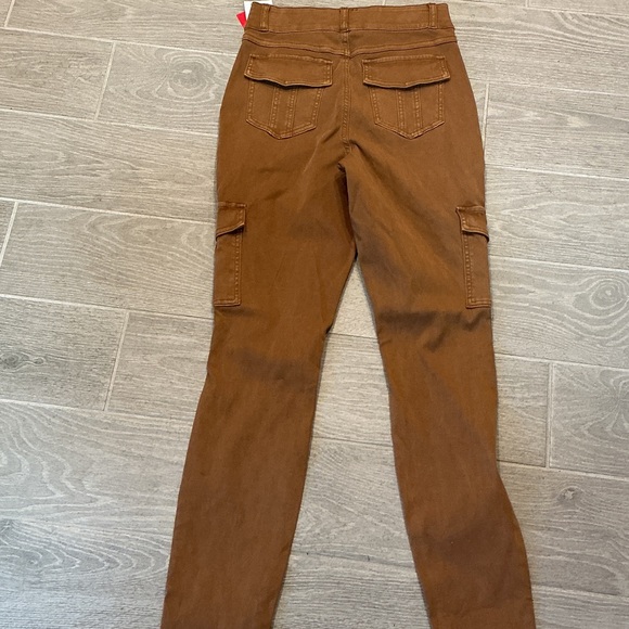 Spanx Stretch Twill Ankle Cargo Pants Honey Glow Women’s Sz Medium Tall 20311T - Picture 3 of 7